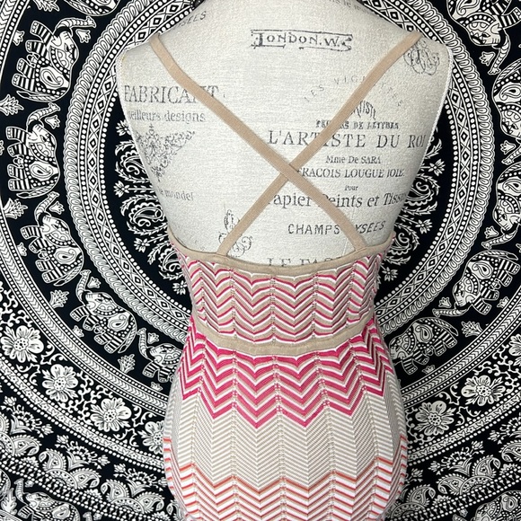 Bebe fuschia/tan chevron knit lined slip maxi dress size M crochet sleeveless - Picture 3 of 11